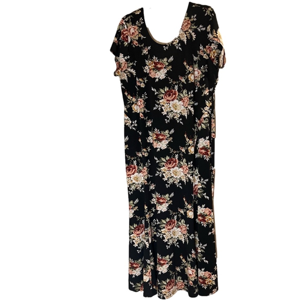 & Harmony long maxi dress black and floral minimal sleeve Size 3XL flared hem - Picture 2 of 6